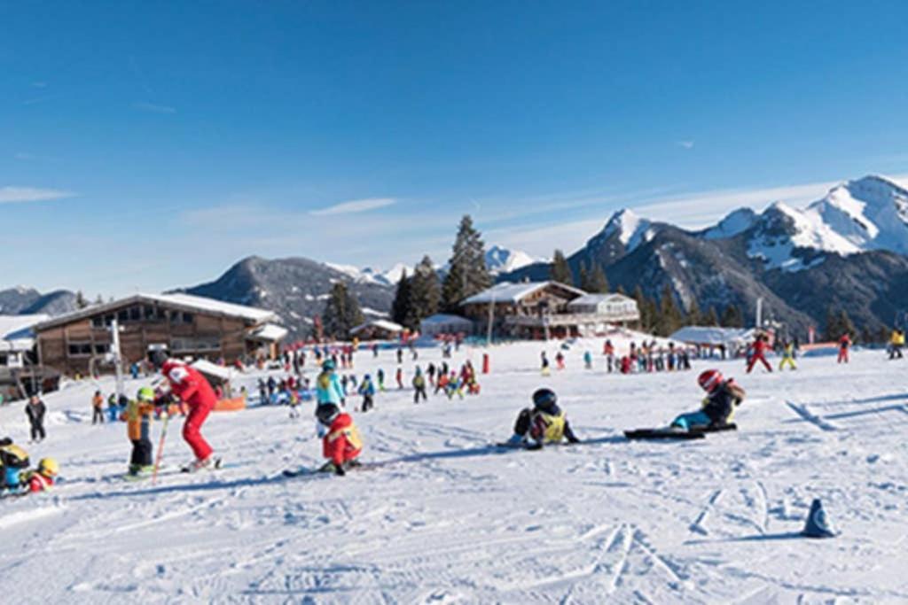 L'Enchalpe, Grand Et Lumineux Studio Avec Coin Montagne 5 Personnes, 60M Des Pistes, Piscine Couverte, Wifi, Grand Balcon Expo Est, Draps Non Compris Saint-Jean-dʼAulps Esterno foto